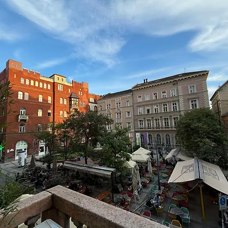 Massimo's Palace Appartament *